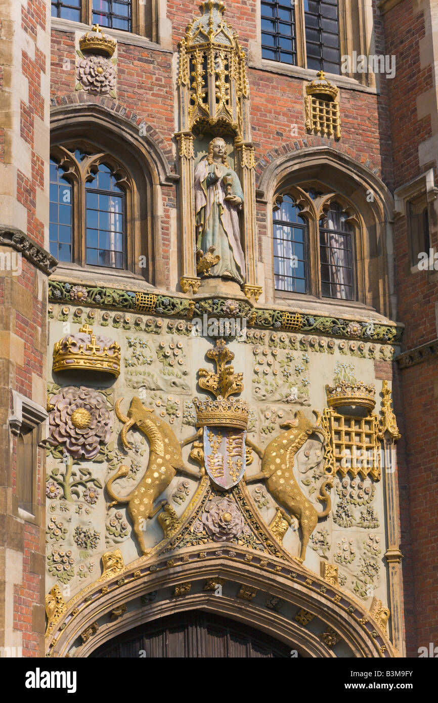Tor und Wappen, St. Johns College, Cambridge, England Stockfoto