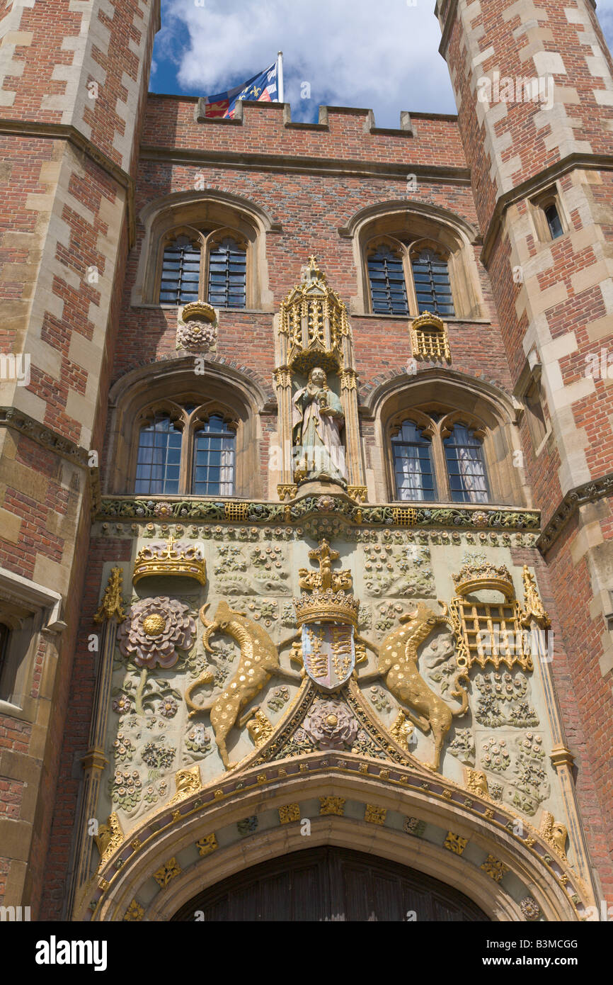 Tor und Wappen, St. Johns College, Cambridge, England Stockfoto