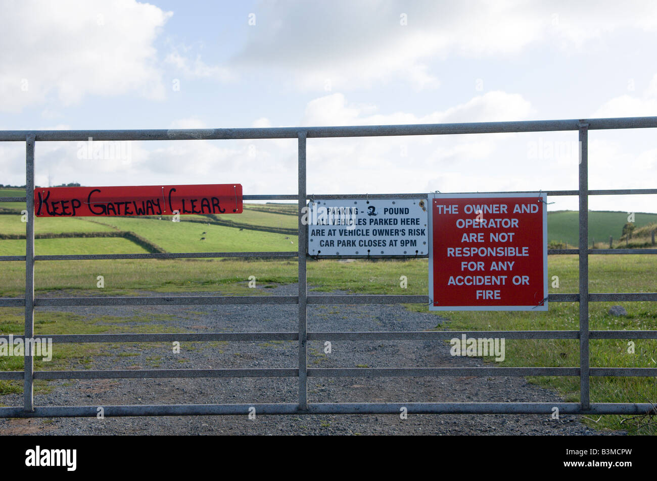 Eingang zu einer Klippe Parkplatz am Freathy Whitsand Bay Cornwall Großbritannien Europa Stockfoto