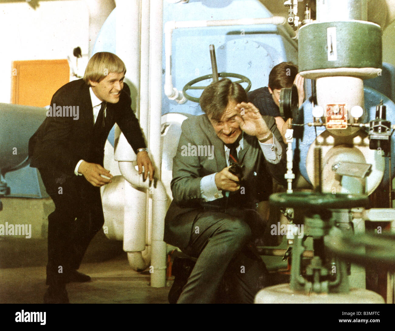 THE MAN FROM U.N.C.L.E   US-NBC sechziger Jahre TV-Serie mit Robert Vaughn auf der rechten Seite und David McCallum Stockfoto
