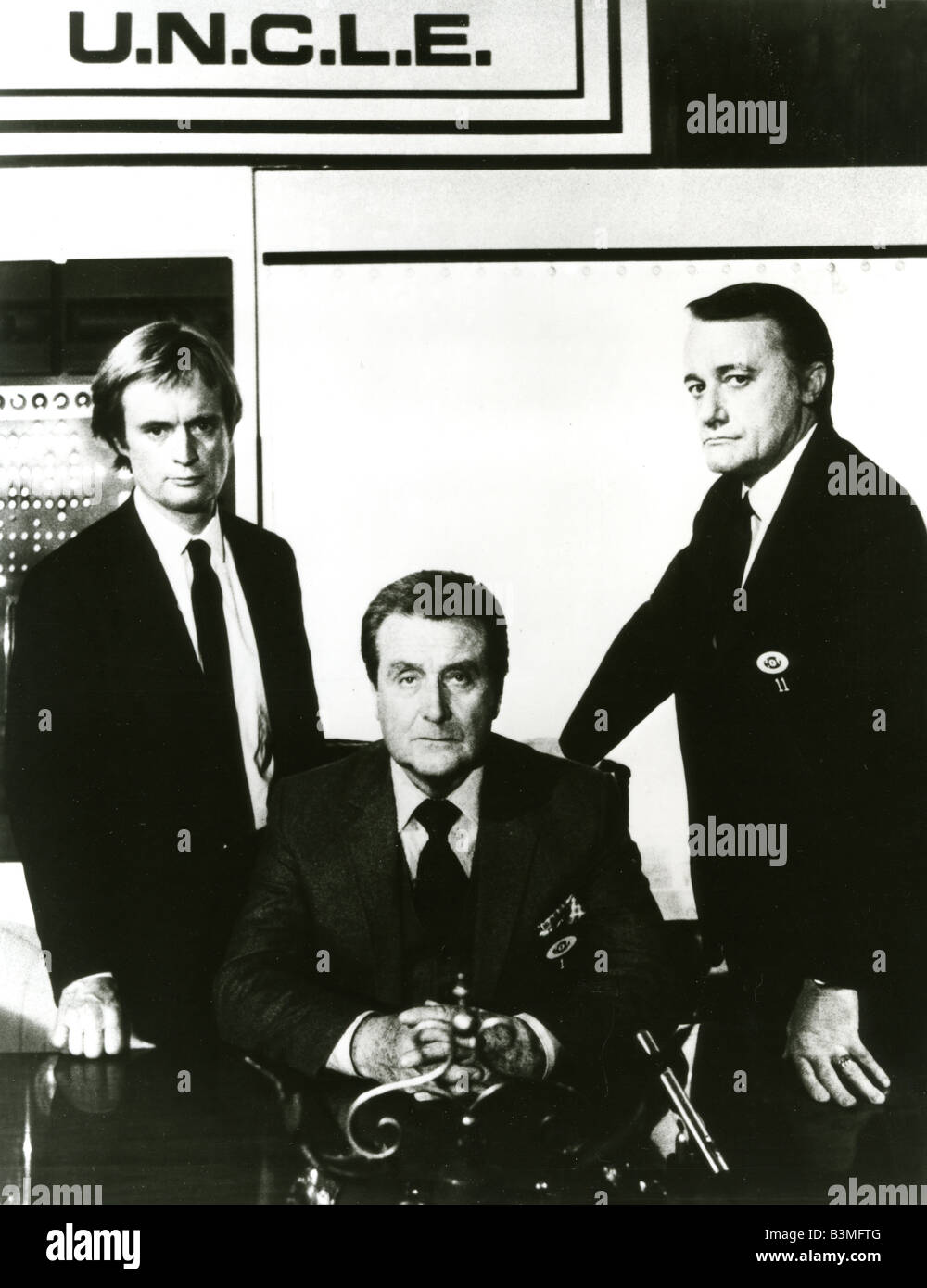 THE MAN FROM U.N.C.L.E   US-NBC sechziger Jahre TV-Serie mit von links David McCallum, Gast-star Patrick MacNee und Robert Vaughn Stockfoto