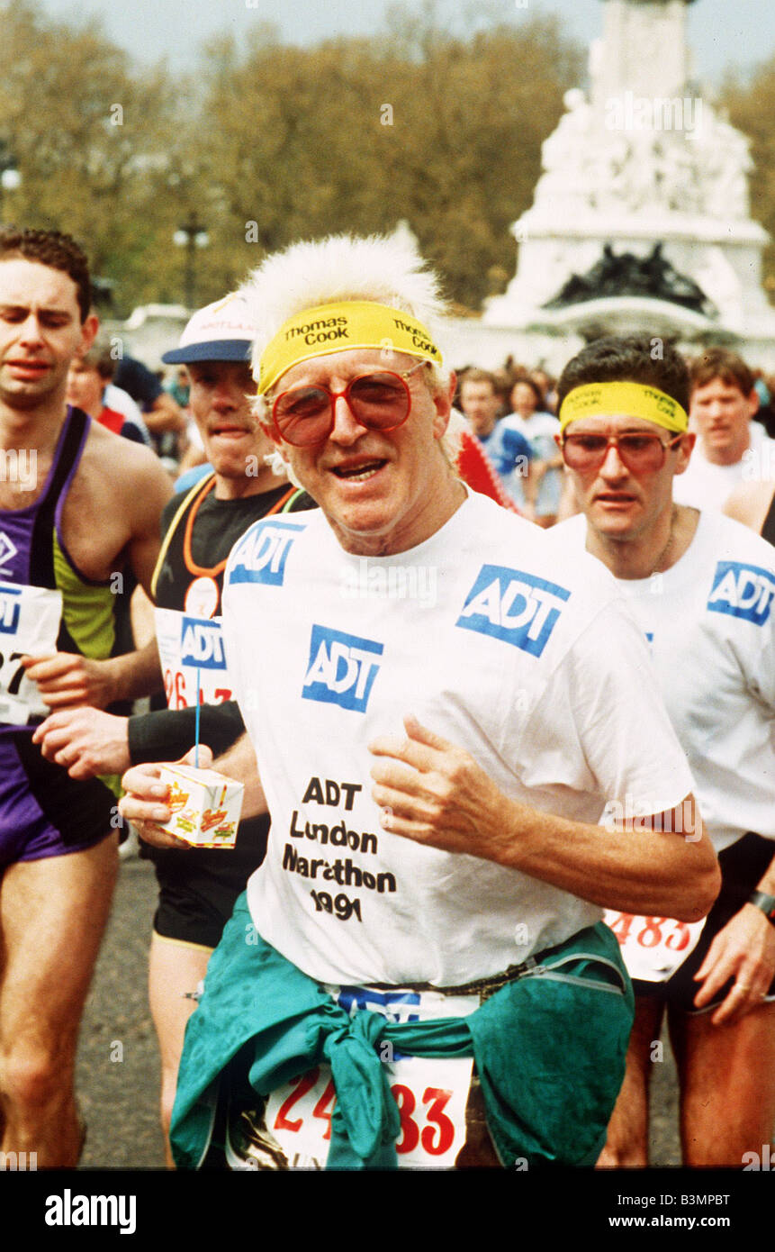 Jimmy Saville DJ TVModeratorin an die ADTLondonMarathon teilnehmen