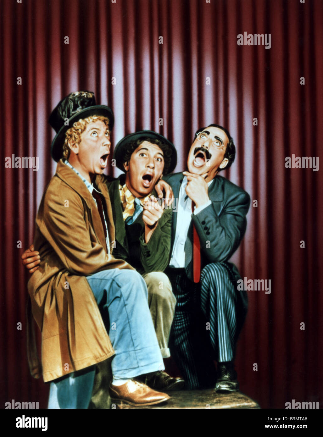 DIE MARX BROTHERS uns Comedy-Gruppe mit von links Harpo, Chico und Groucho Stockfoto