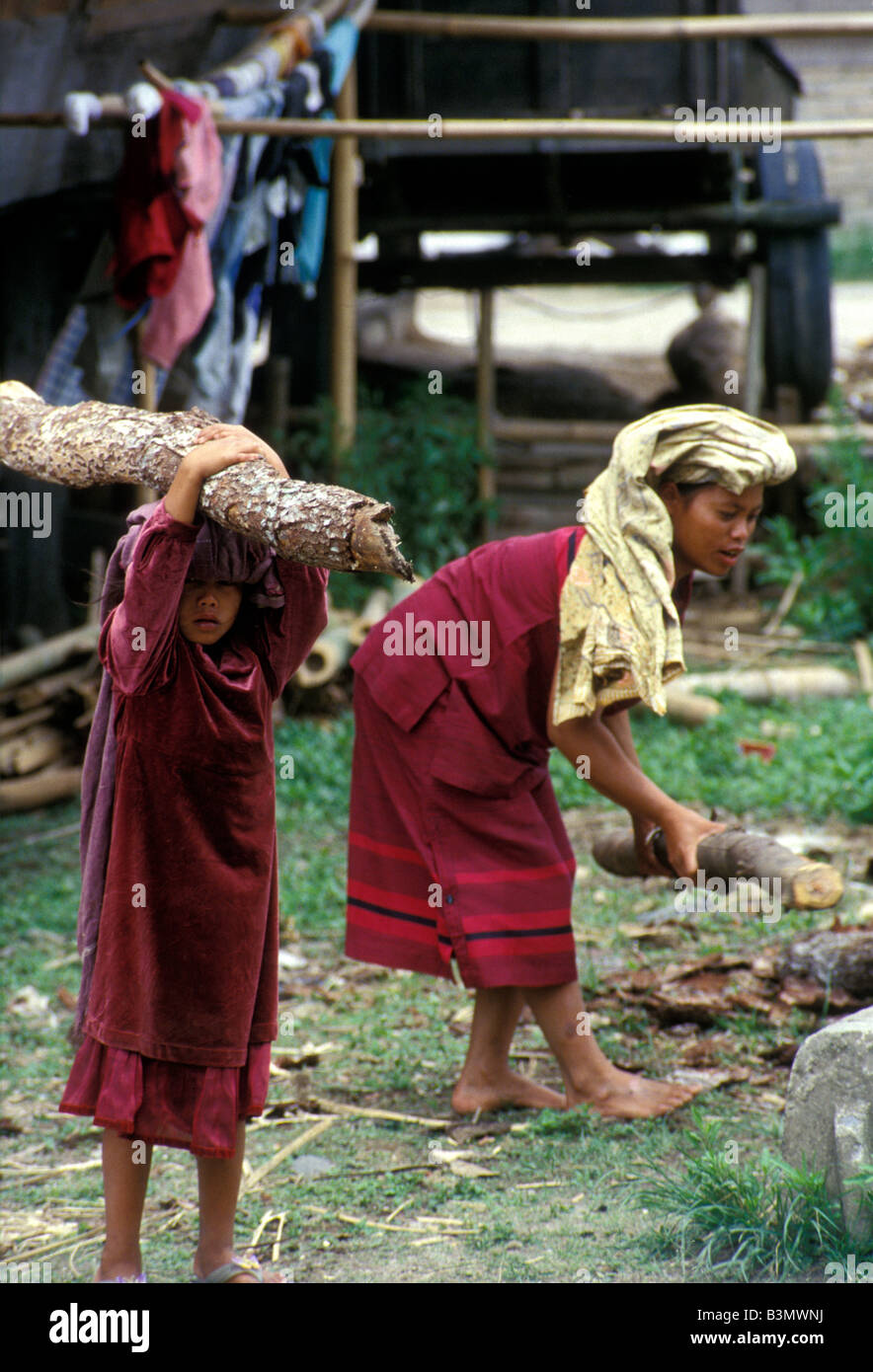 Karo Batak Mädchen und jede Frau Dokan Dorf Sumatra Indonesien Stockfoto