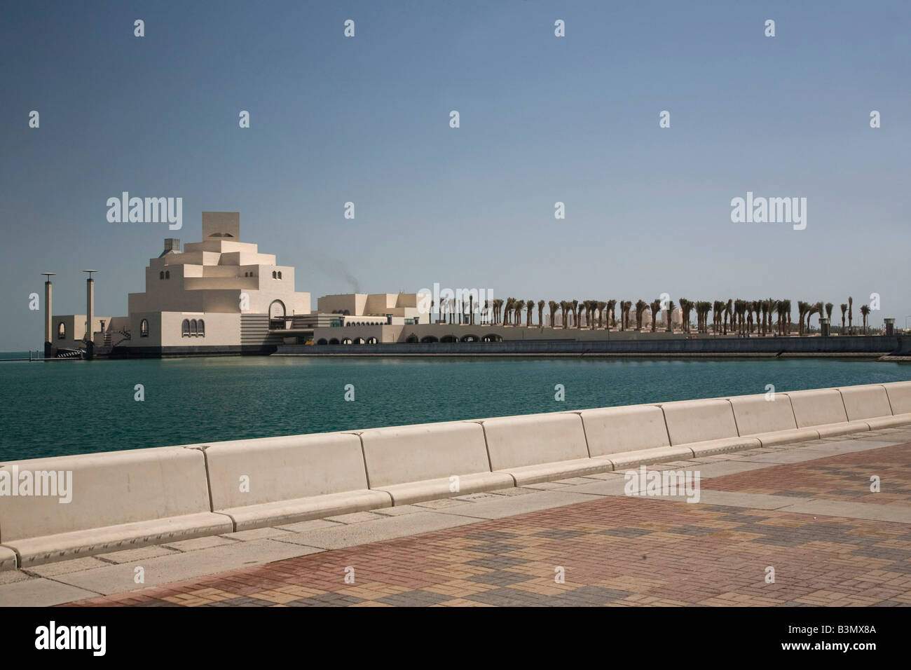 Neues Museum für islamische Kunst in Doha Doha Bay Katar Nahost arabischen Golf Skyline Corniche Skyline Stockfoto