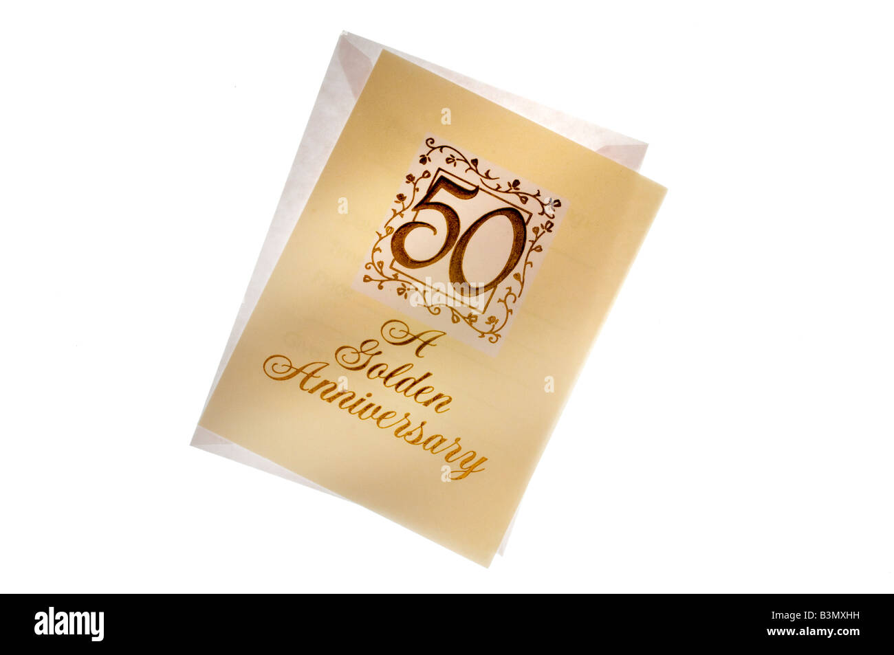 50. Geburtstag Karte und Umschlag auf weiß Stockfoto