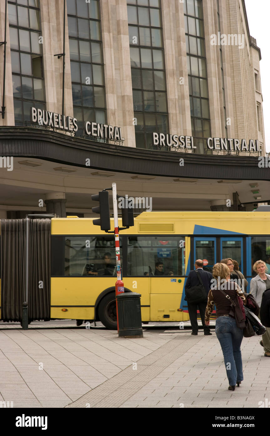 Brüssel-central-Bahnhof mit Pendler Stockfoto