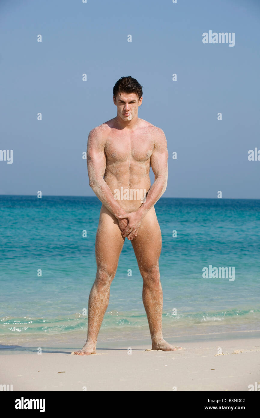 Asien, Thailand, nackten Mann am Strand, Porträt Stockfotografie - Alamy 