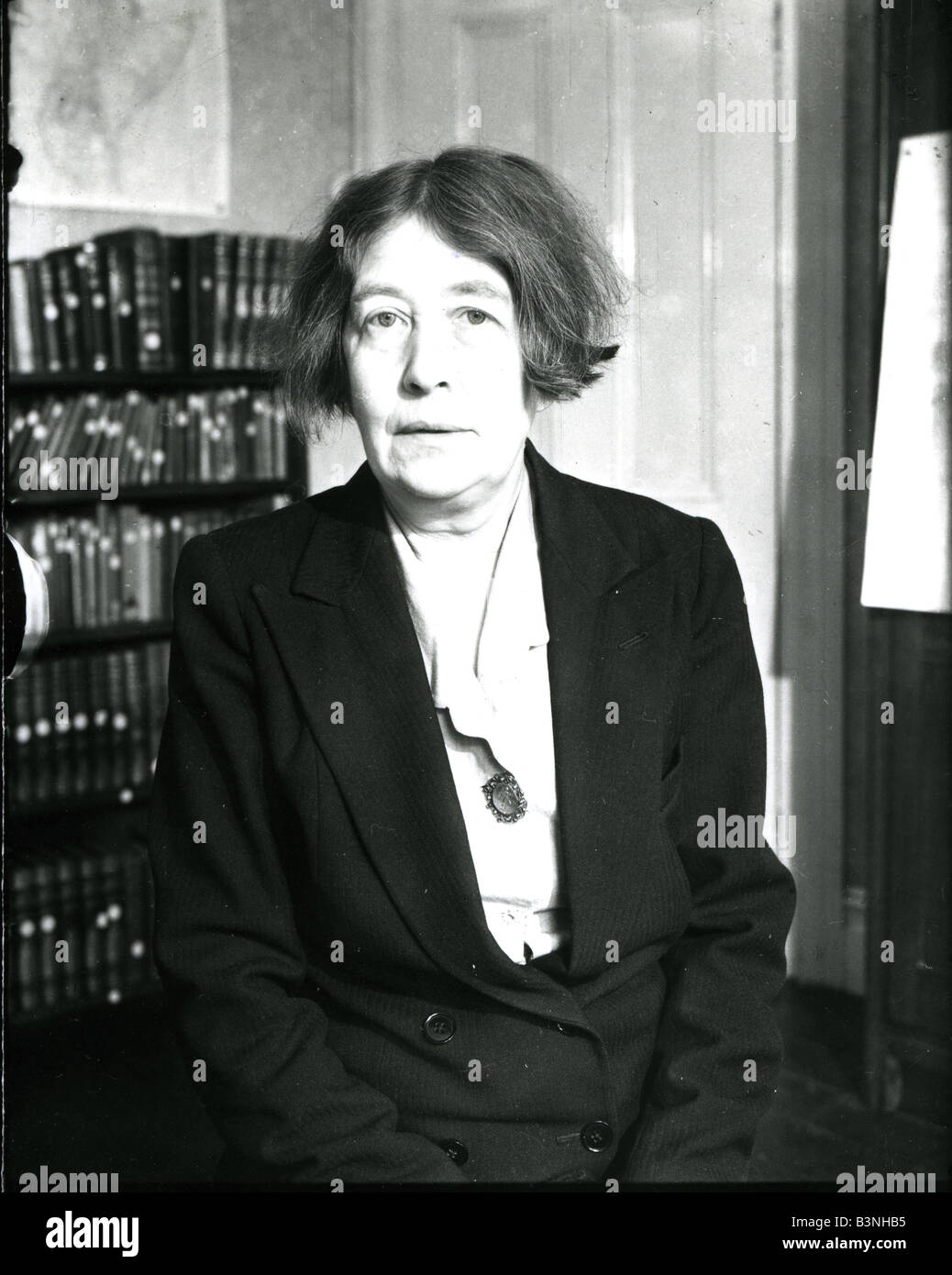 SYLVIA PANKHURST ehemaligen englischen Suffragetten als Präsident der Womens Notfall Kriegsrat im Jahr 1940 Stockfoto