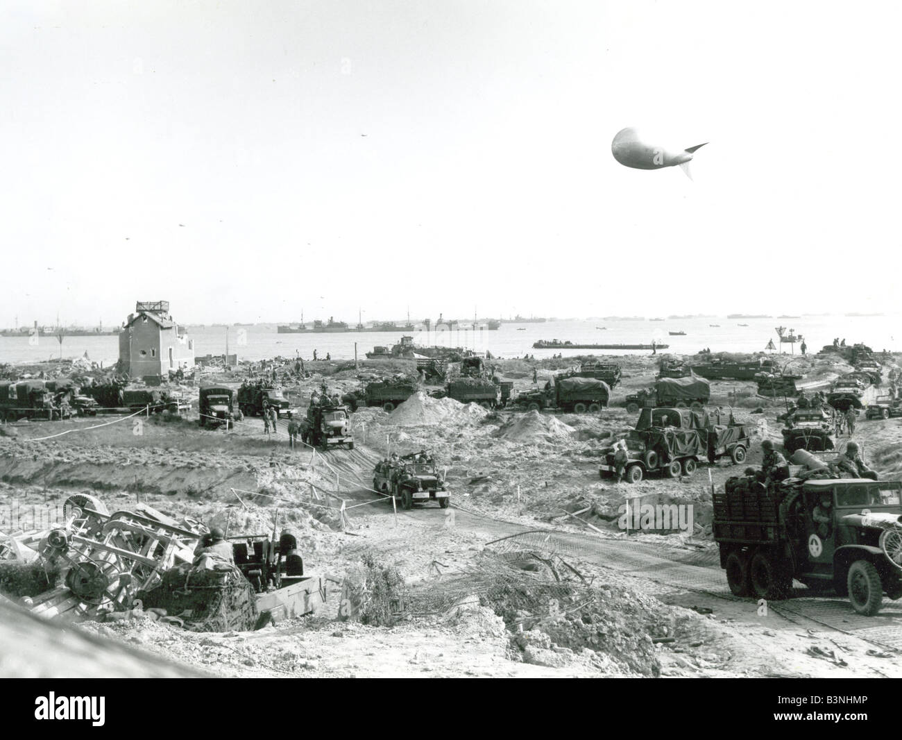 D-Day 6. Juni 1944 amerikanische Truppen bauen Sie ihren Brückenkopf Stockfoto