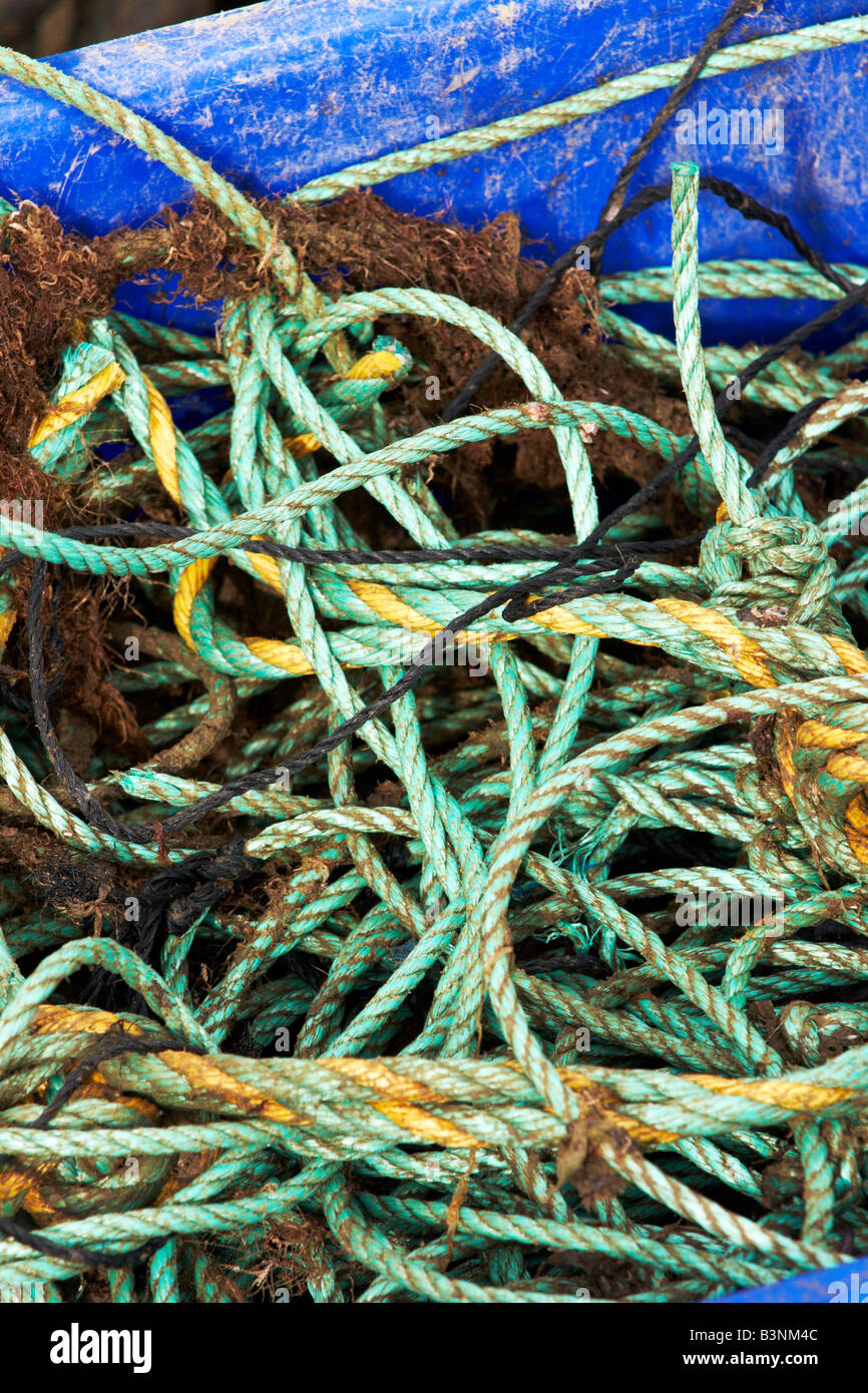 Verworrenen Seilen auf einem Fischerboot. Stockfoto