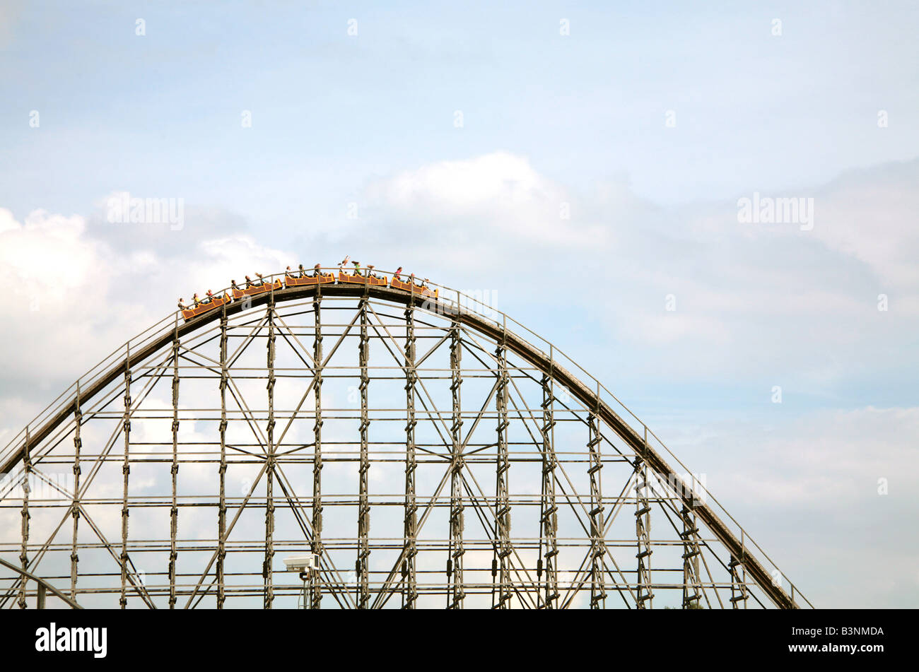 Holzachterbahn im Heide Park Soltau Deutschland Größte Holz Achterbahn der Welt Heide Park Soltau Stockfoto