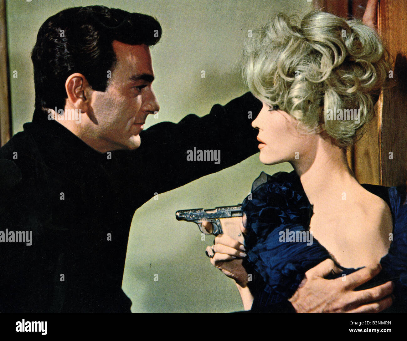KISS THE GIRLS und machen Sie sterben 1966 Dino de Lauentis Film mit Dorothy Provine Stockfoto