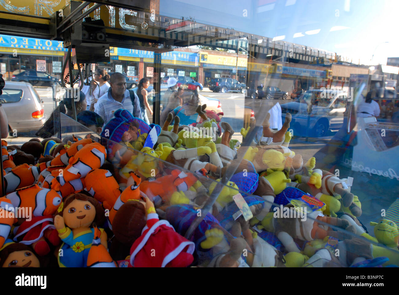 Besucher in Coney Island Astroland feiern das Ende des Sommers am Tag der Arbeit Stockfoto