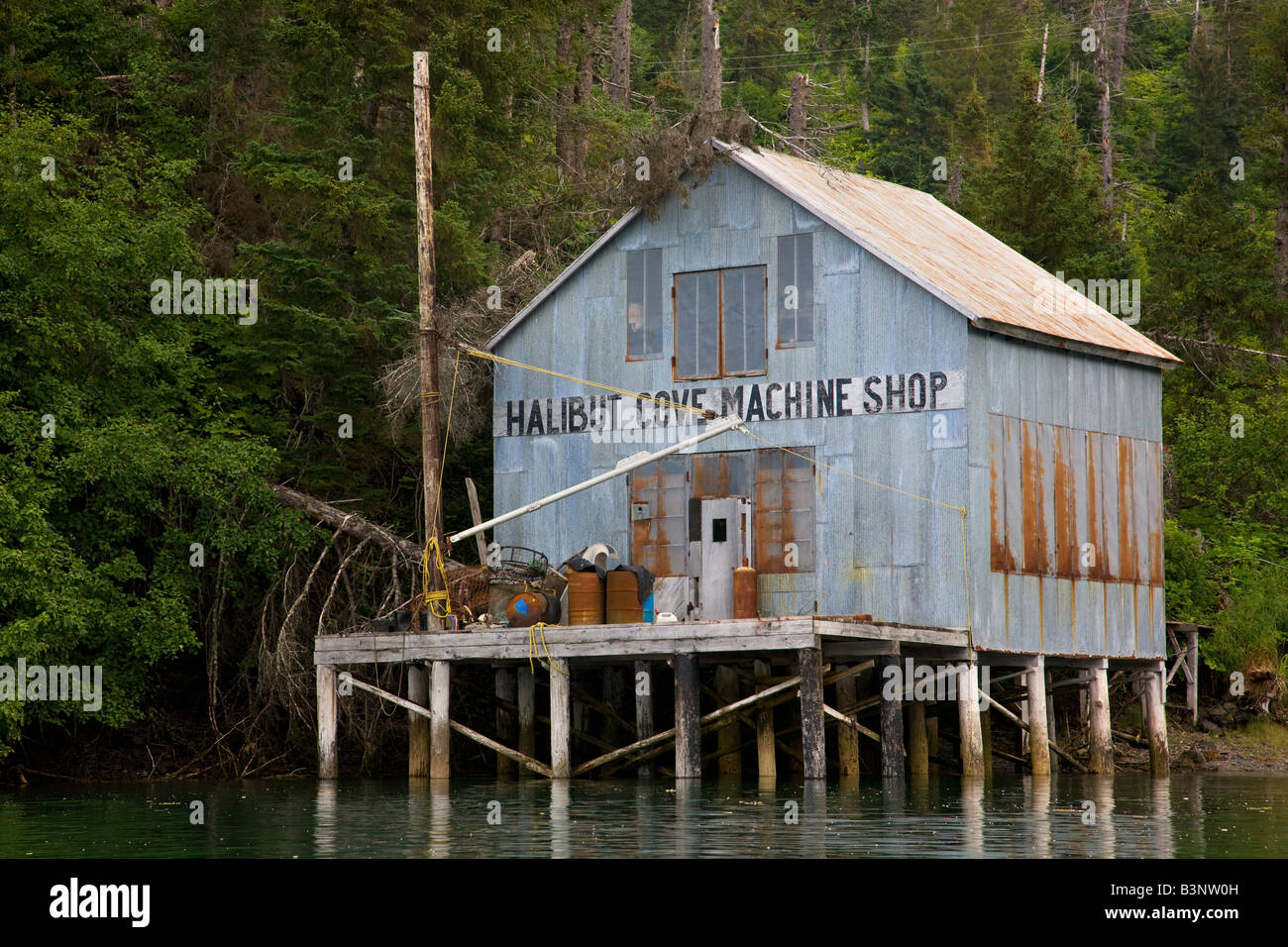 Alte Maschine Shop Halibut Cove Kachemak Bay in der Nähe von Homer Alaska Stockfoto