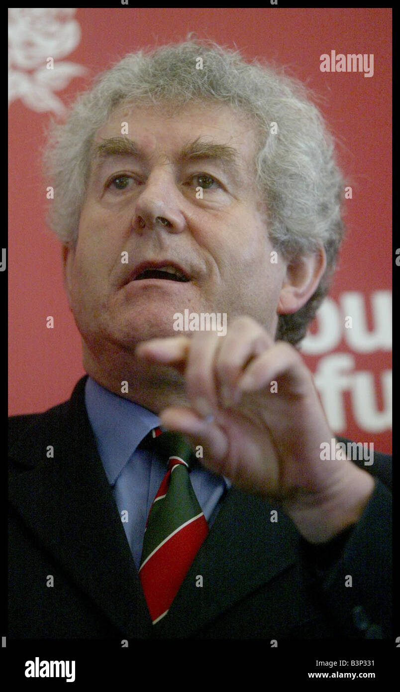 Welsh dienen zuerst Rt Hon Rhodri Morgan März 2003 Stockfoto