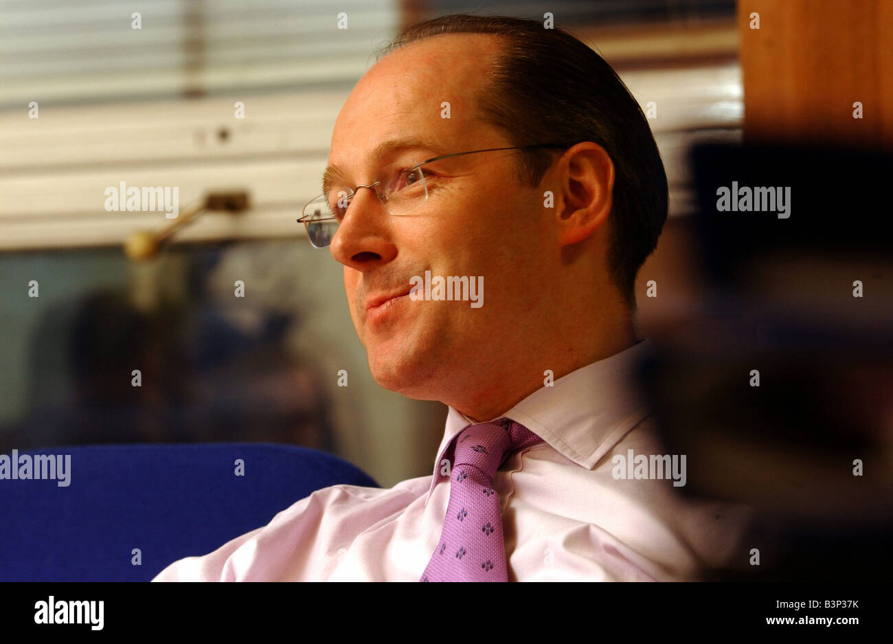 John Swinney SNP Führer 20. Februar 2003 im Gespräch mit Lindsay McGarvey re gegen Irak-Krieg Stockfoto