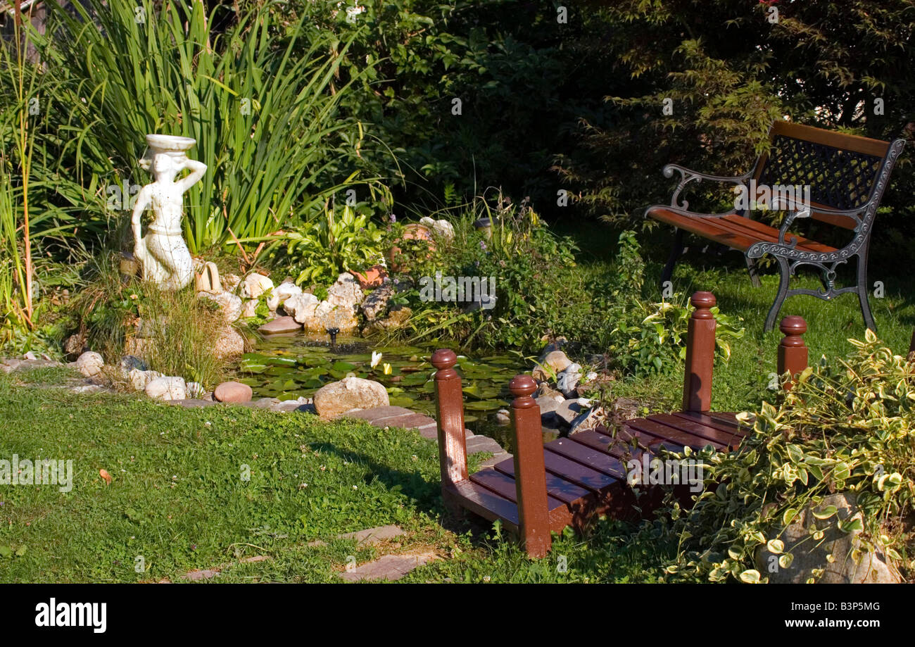 Teich und bank Fotos und Bildmaterial in hoher Auflösung Alamy