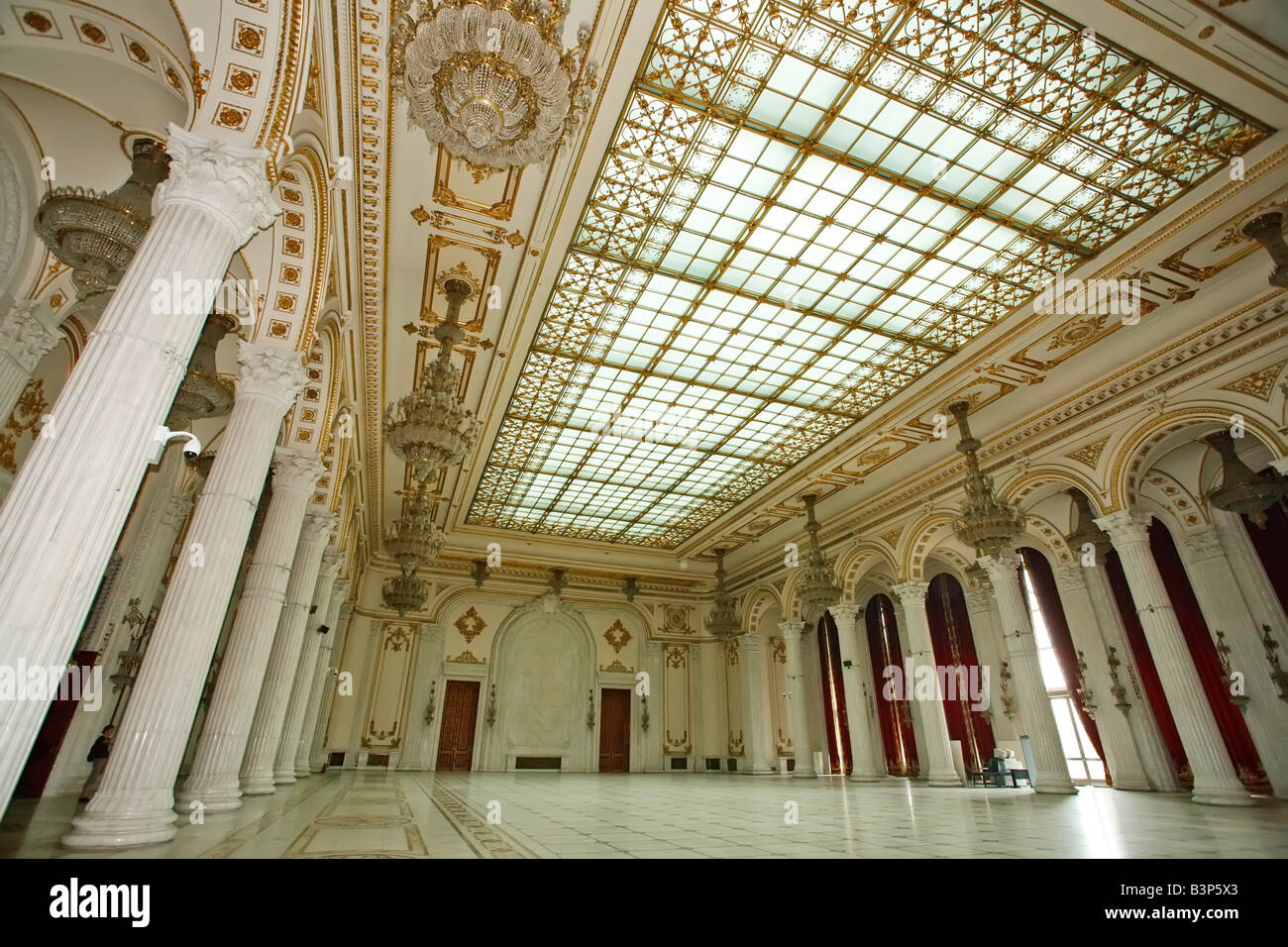 Welcher Palast Hat Die Meisten Zimmer sehr großes Zimmer im luxuriösen Ceausescu Palast Stockfotografie - Alamy