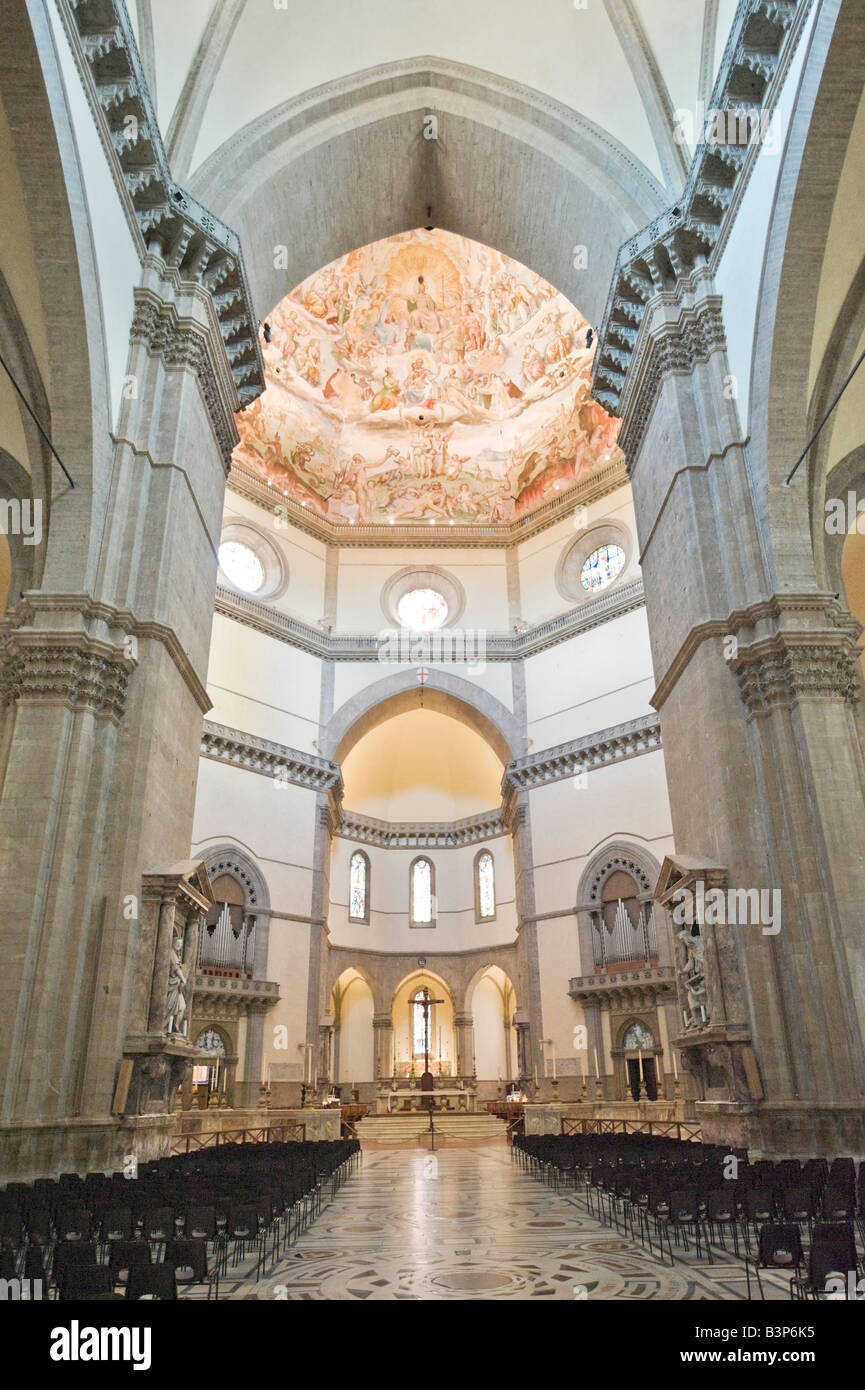 Innenraum der Basilika di Santa Maria del Fiore (Duomo), Florenz, Toskana, Italien Stockfoto
