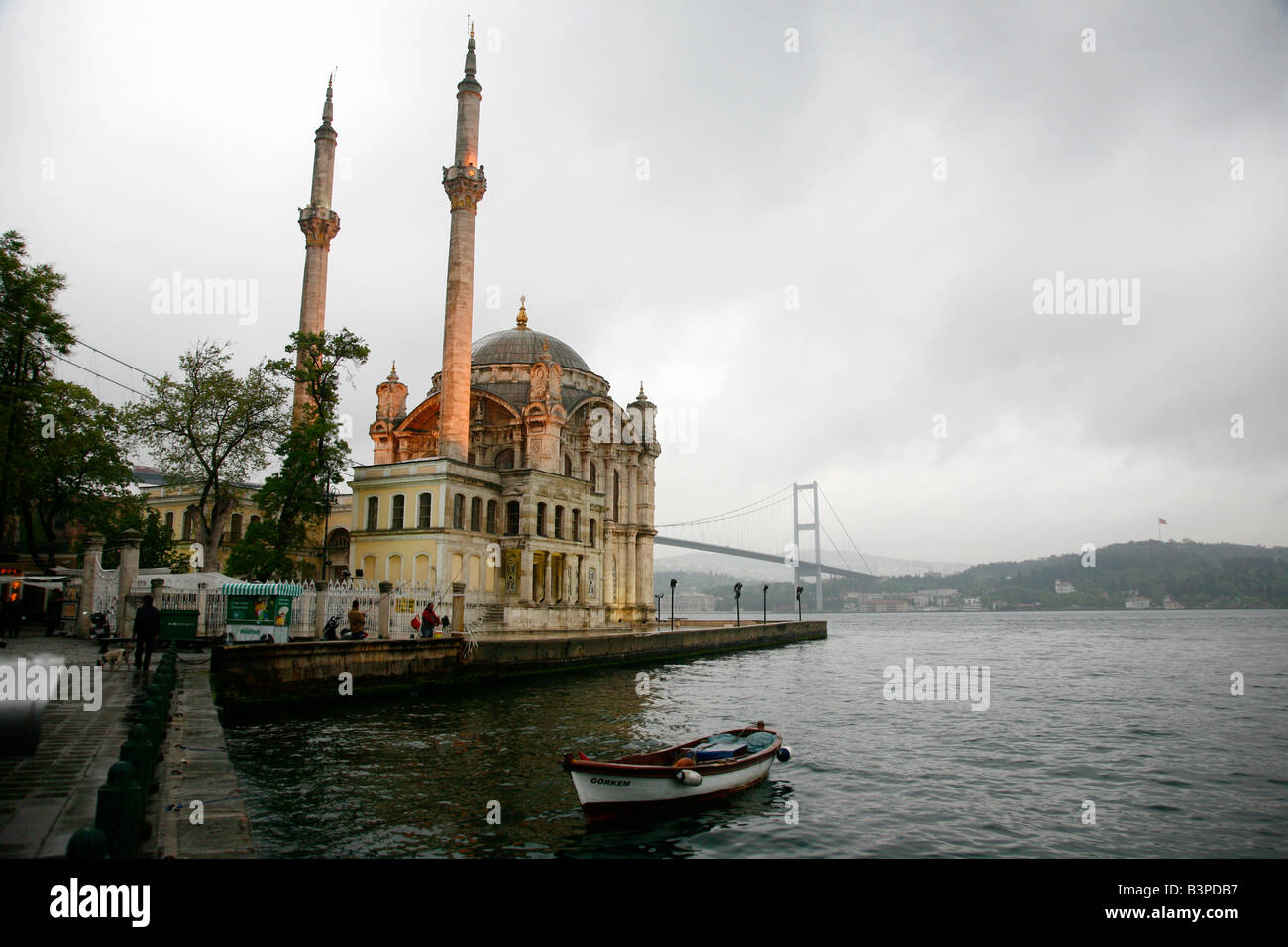 Mai 2008 - Brücke Ortakoy Mecidiye-Moschee und den Bosporus Istanbul Türkei Stockfoto