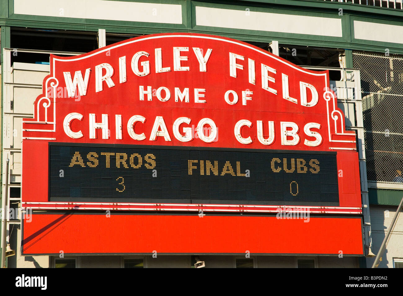 Chicagos historischen Wrigley Field Leuchtreklame Stockfoto