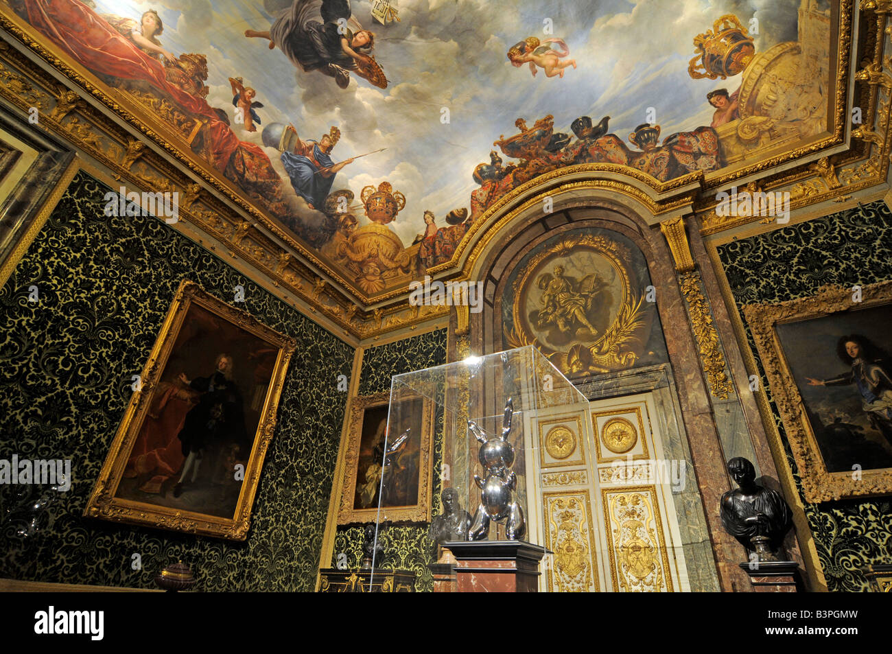 "Rabbit", eine Kunstinstallation von meistverkauften amerikanischen Künstler Jeff Koons, auf dem Display im Chateau de Versailles in Frankreich. Stockfoto