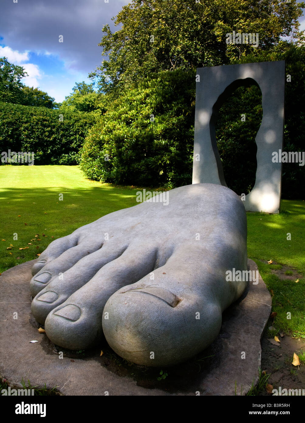 Skulptur eines Fußes an Bellahouston Park Glasgow Schottland Stockfoto