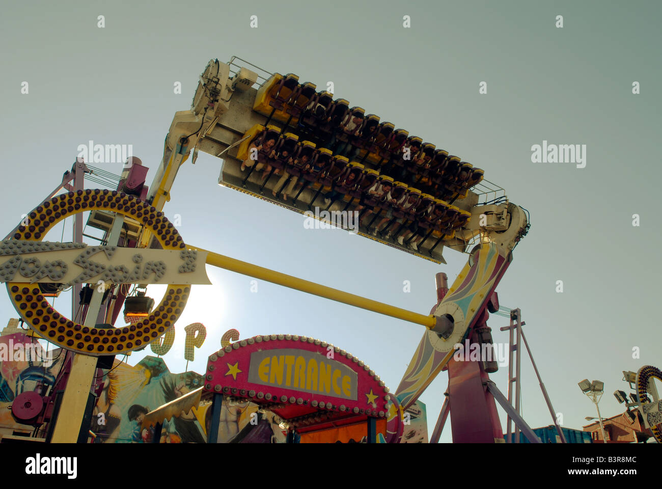 Besucher in Coney Island Astroland fahren die ekelhaften Top Spin Fahrt am Ende des Sommers am Tag der Arbeit Stockfoto