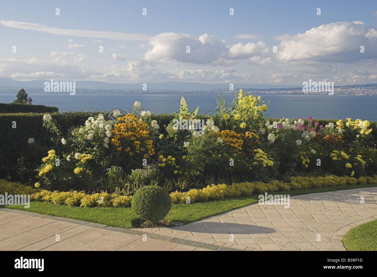 Gärten in Evian Royal Hotel Frankreich Stockfoto