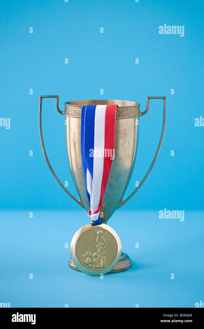 Trophäe mit Medaille Stockfoto