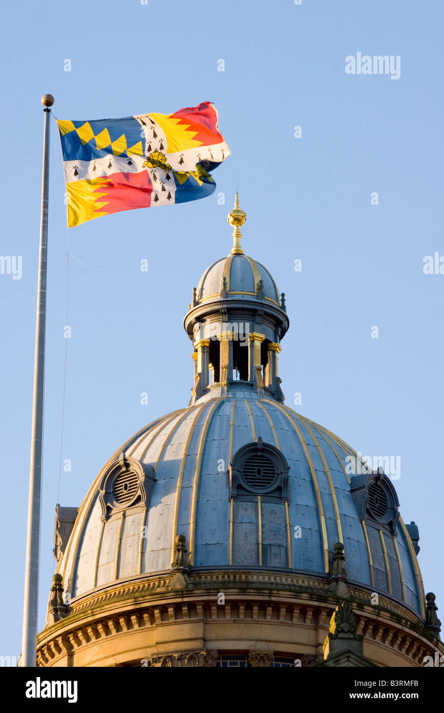 Großbritannien England Birmingham Rat haus tagsüber Flagge Stockfoto