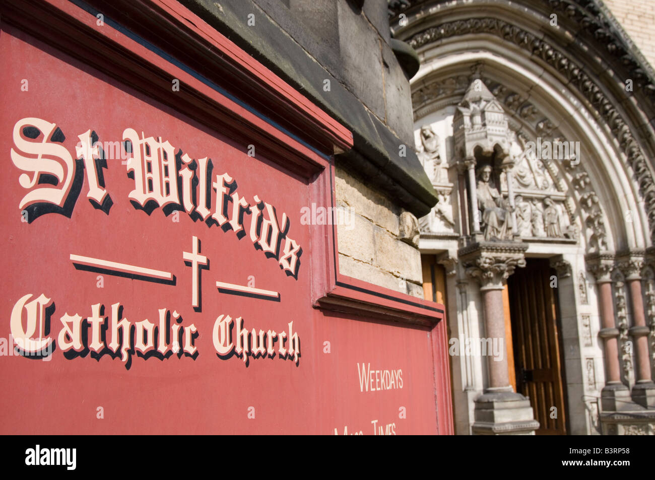 katholische Kirche Katholizismus katholische Kirche Katholizismus St. Winifreds York uk Religion religiöse Gebäude Service Anbetung Anbetung Stockfoto