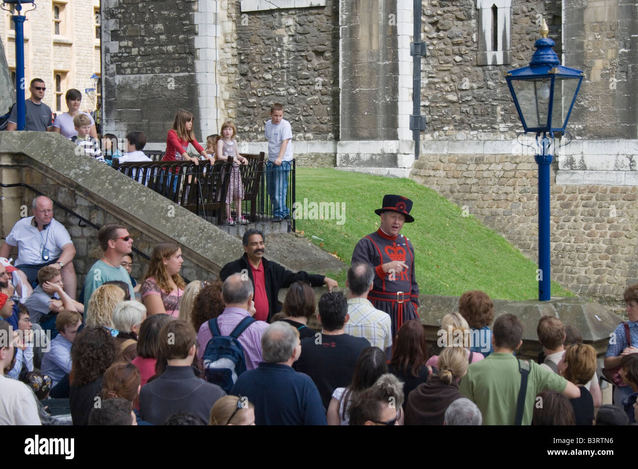 Beefeater am Tower of London Stockfoto