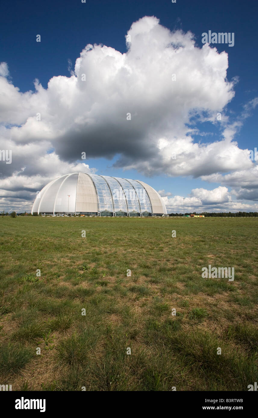 Ehemalige cargolifter halle -Fotos und -Bildmaterial in hoher Auflösung ...