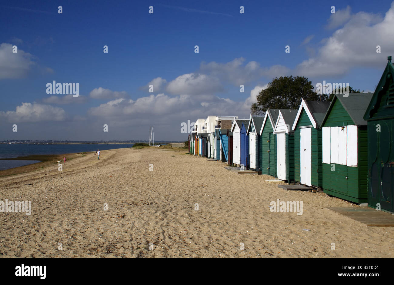 Strandhütten in Großbritannien Stockfoto
