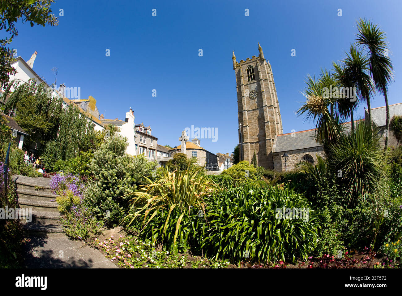 Pfarrkirche und Memorial Garden St Ives Cornwall West Country England UK United Kingdom GB Großbritannien britischen Inseln Europas Stockfoto