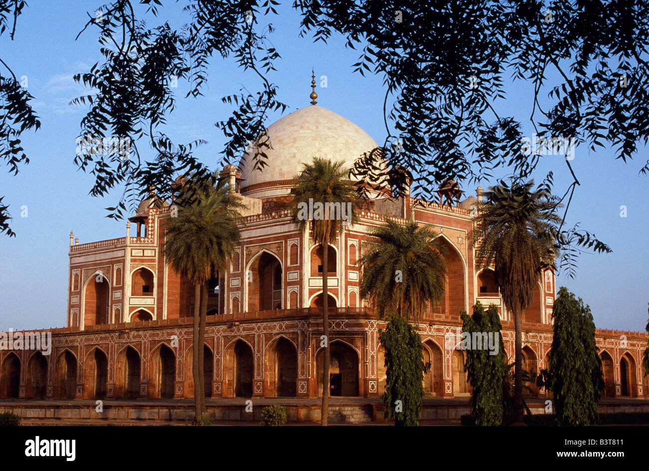 Indien, Delhi. Humayun Mausoleum, Neu-Delhi (aber nicht wirklich eine Neu-Delhi Aufbau; eigentlich steht neben dem mittelalterlichen muslimischen Nizamuddin genannt). Stockfoto