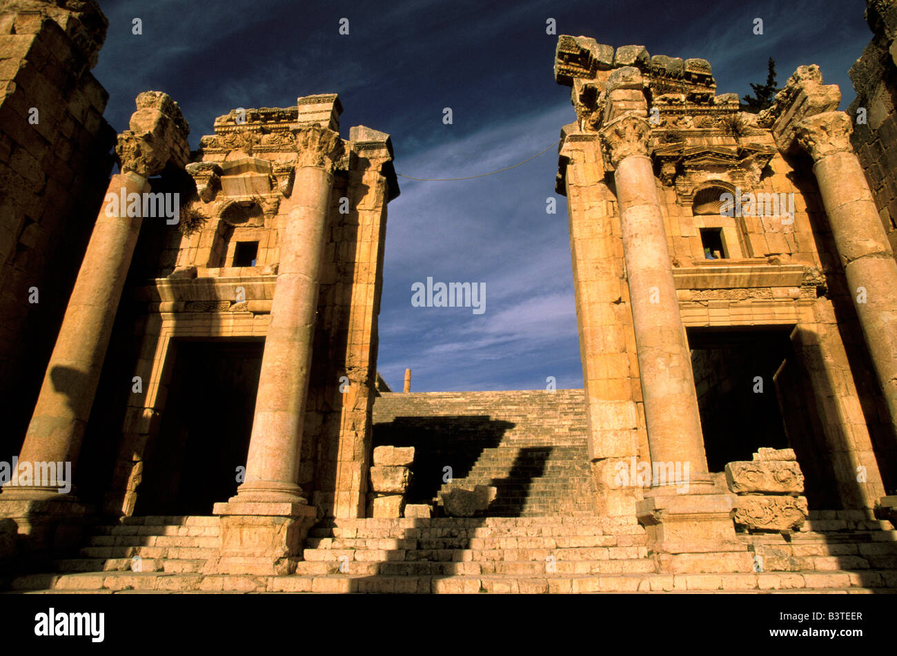 Asien, Jordan, Jerash. Propyläen der Tempel der Artemis. Stockfoto