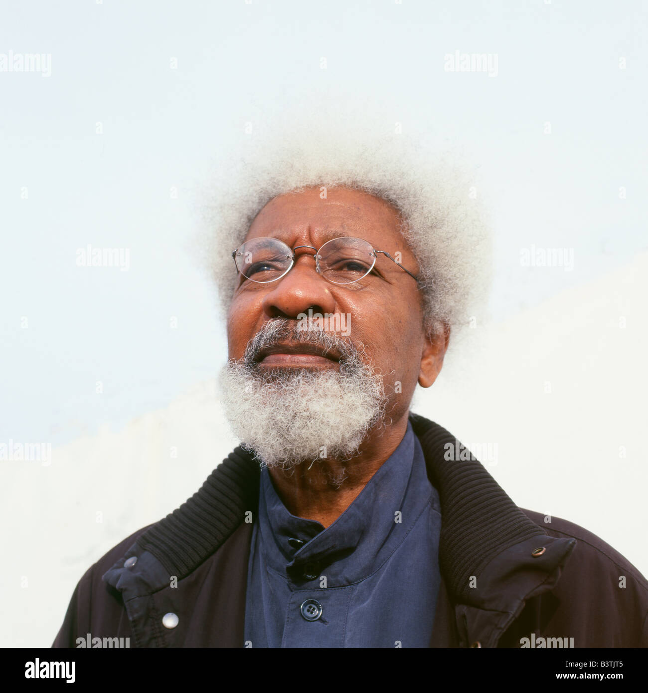 Nobelpreisträger Autor nigrische Dramatikerin Dichterin Wole Soyinka beim Hay Festival Hay-on-Wye 2007 in Wales, Großbritannien, KATHY DEWITT Stockfoto