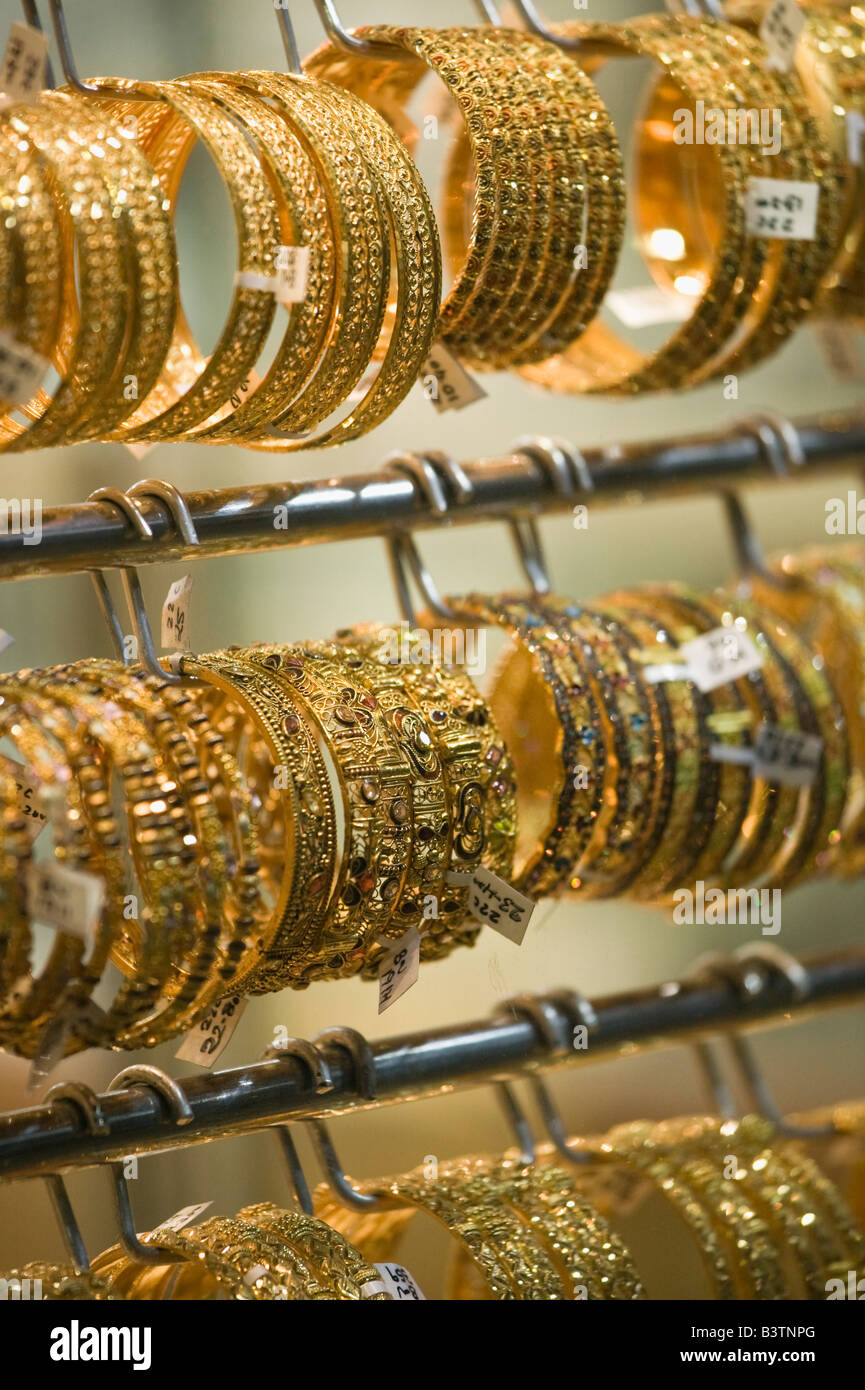 Vereinigte Arabische Emirate, Sharjah, Sharjah Stadt. Zentralen Souk / Markt / Goldschmuck zum Verkauf Stockfoto