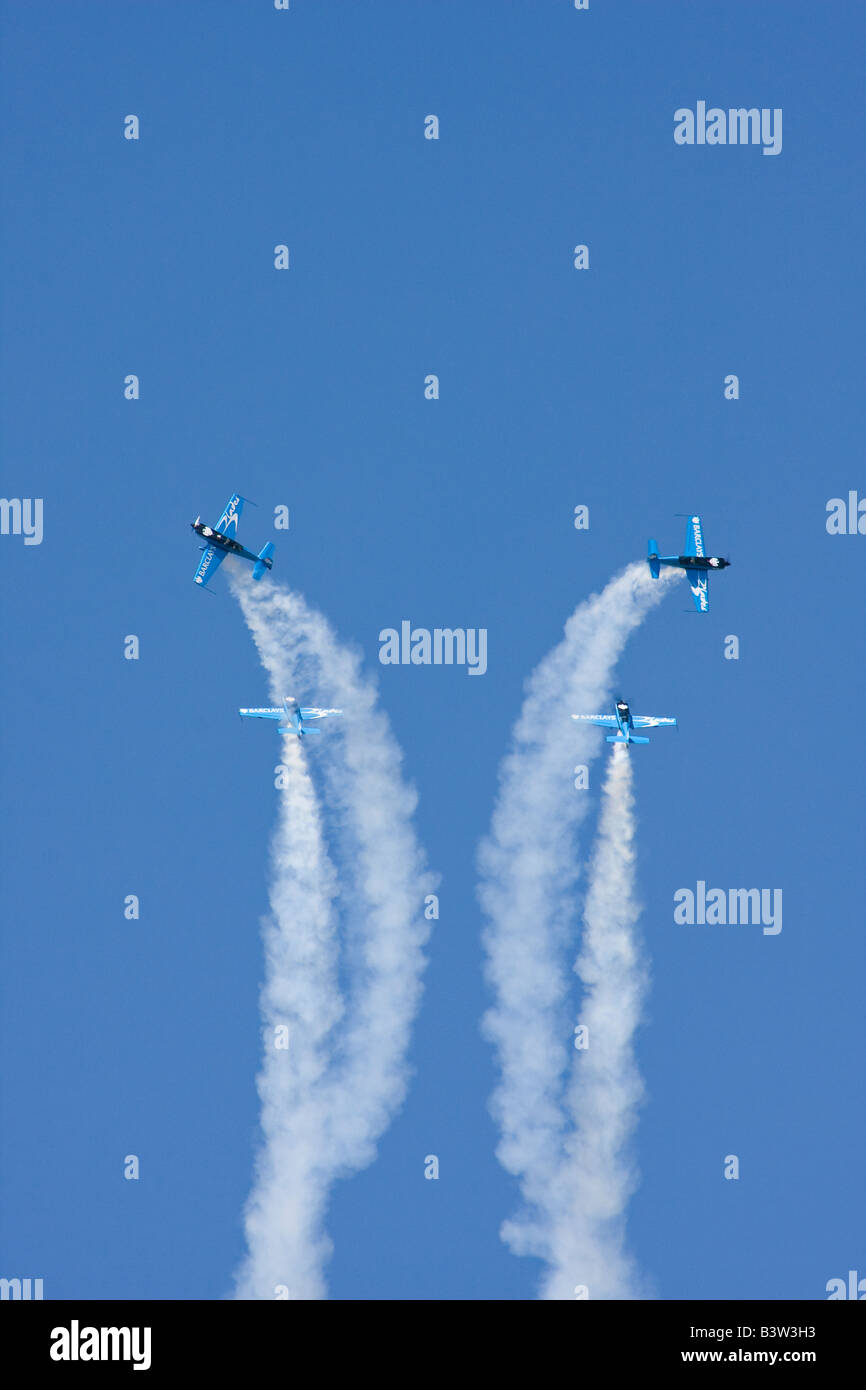 Klingen Air Display Team in Flugzeug Extra 300 LP Stockfoto