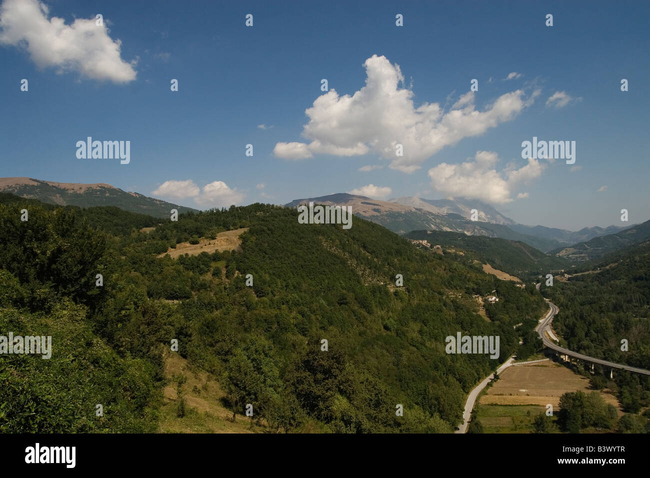 Blick von hier der neue Via Salaria in Latium-Italien Stockfoto