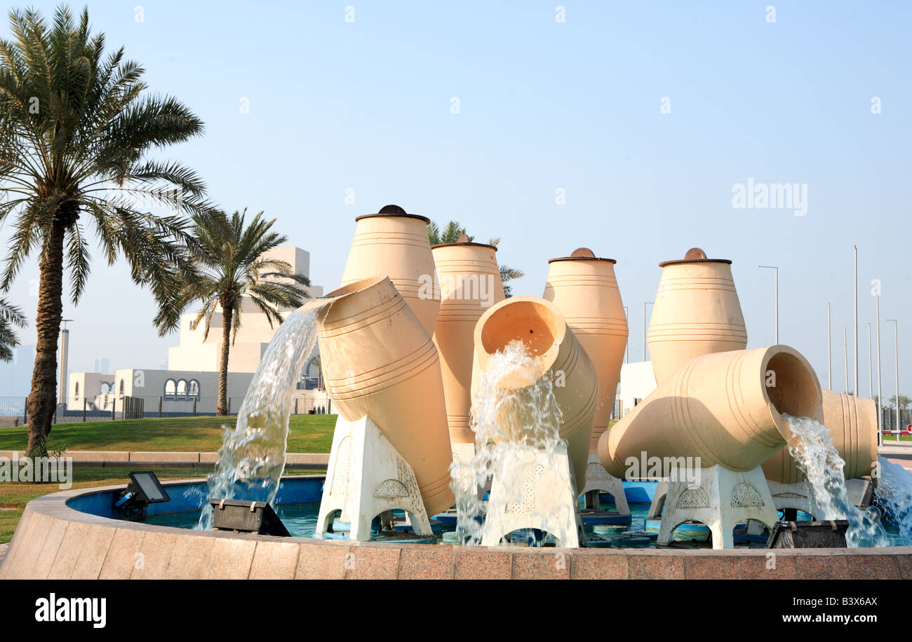 Das Wahrzeichen Töpfe Brunnen auf der Corniche Road im Zentrum von Doha