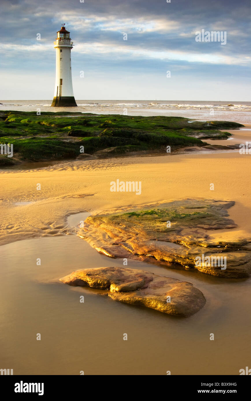 Foto von Fort Perch Rock Leuchtturm, [New Brighton] am Sonnenuntergang UK GB EU Europa Stockfoto