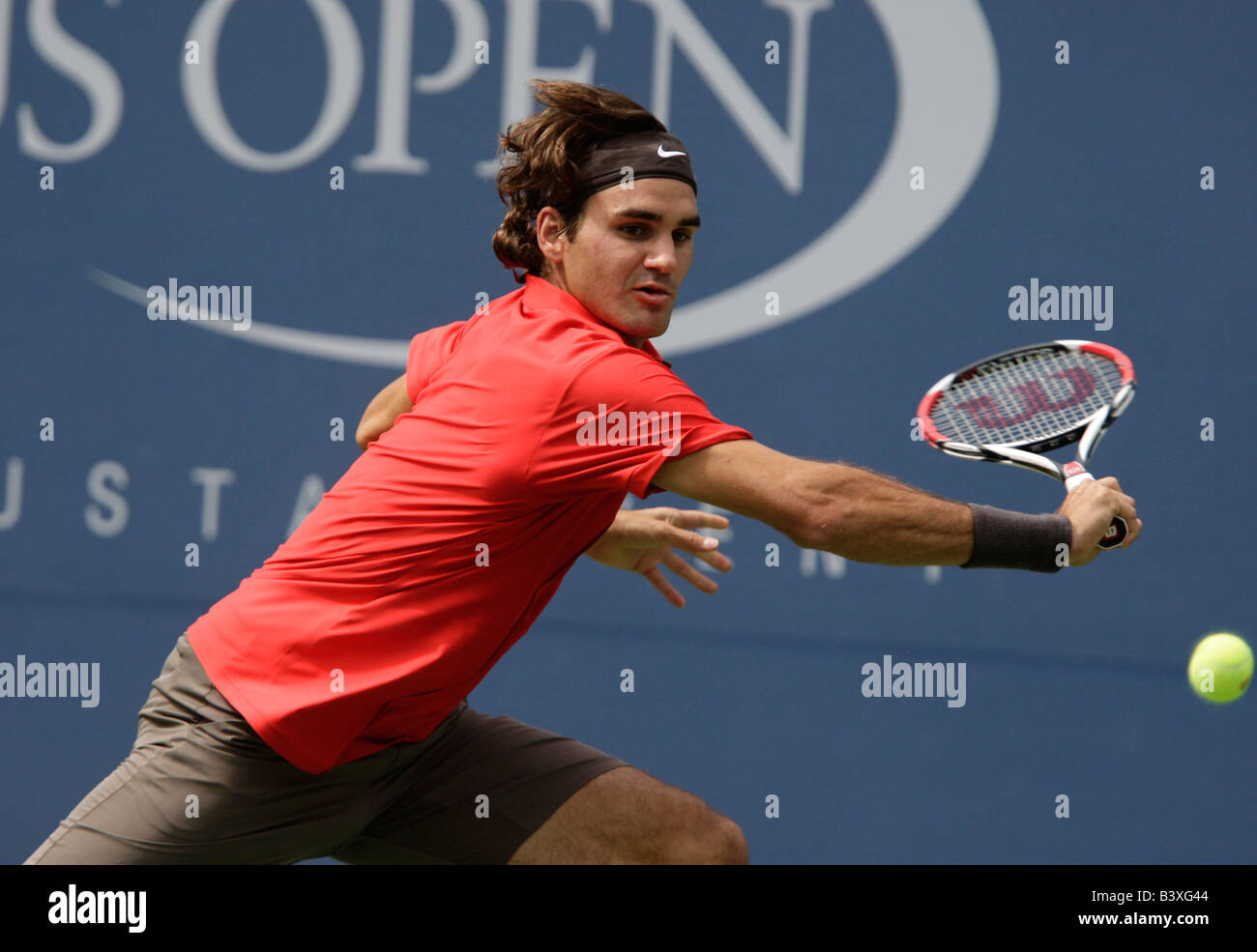 Roger Federer (SUI) in Aktion bei den US Open. Stockfoto