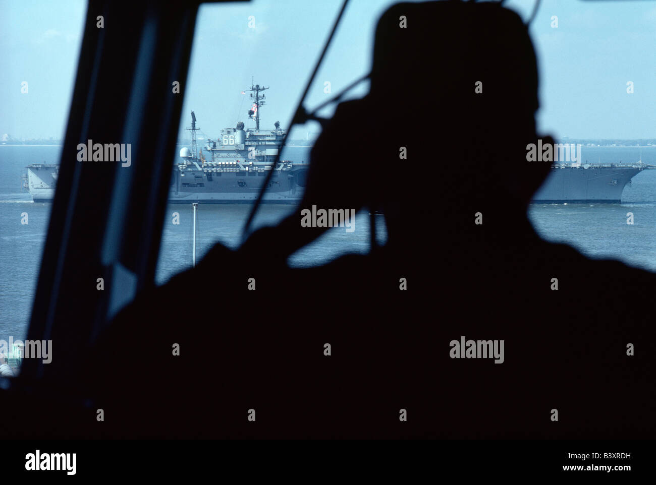 BLICK VON DER BRÜCKE DER USS EISENHOWER, NUKLEAREN FLUGZEUGTRÄGER Stockfoto