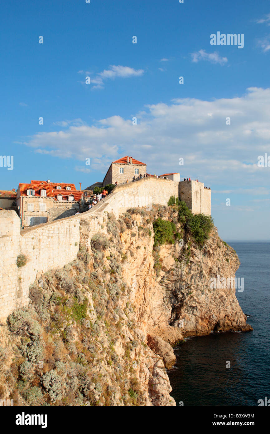 Teil der Stadtmauer der Altstadt von Dubrovnik, Kroatien, Osteuropa Stockfoto