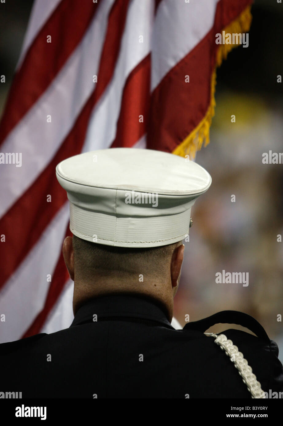 US Marine patriotischen Parade zu Ehren der Kriegsveteranen in der uns Open 2008 USTA Billie Jean National Tennis Center New York Stockfoto