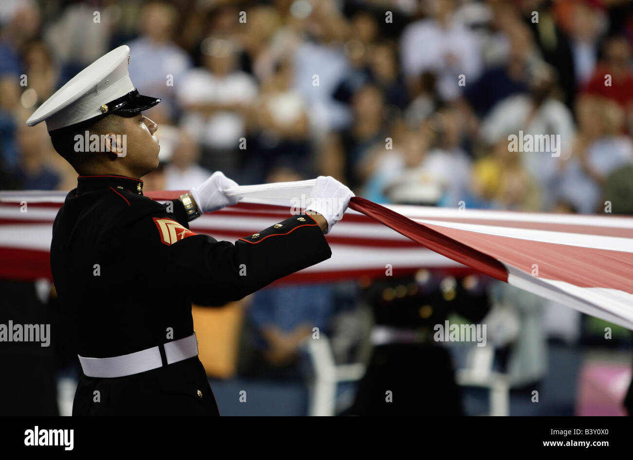 US Marine patriotischen Parade zu Ehren der Kriegsveteranen in der uns Open 2008 USTA Billie Jean National Tennis Center New York Stockfoto